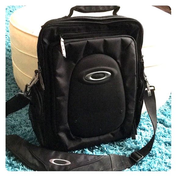 oakley computer backpack